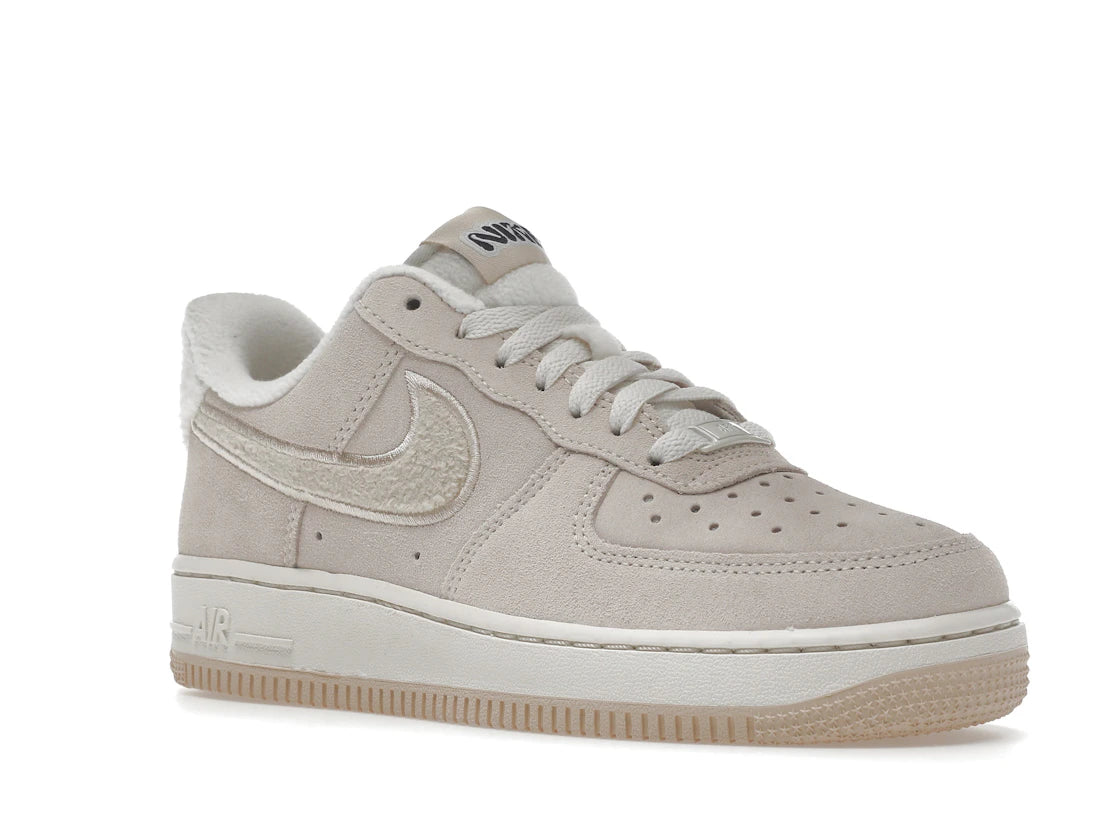 Nike Air Force 1 Low '07 SE Sanddrift Gum Fleece (Women's)