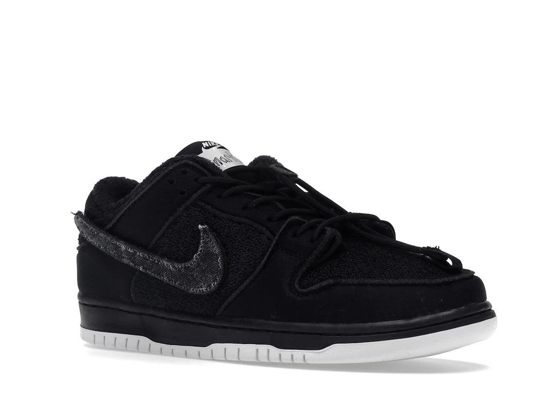 Nike SB Dunk Low Gnarhunters