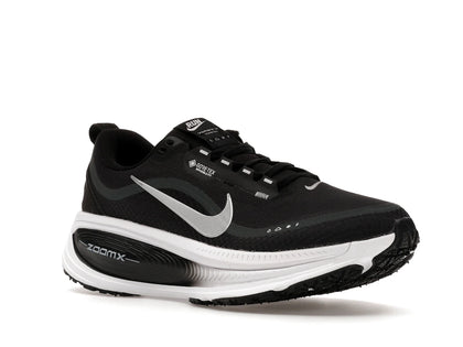 Nike Vomero 18 Gore-Tex Black White Metallic Silver - sneakers view 2