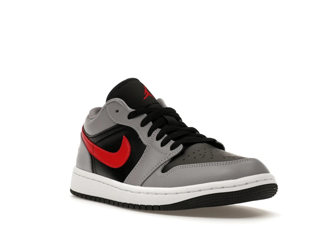 Jordan 1 Low Cement Grey Fire Red (Women's) - vue secondaire A