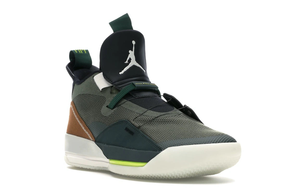 Jordan XXXIII Travis Scott - vue secondaire A