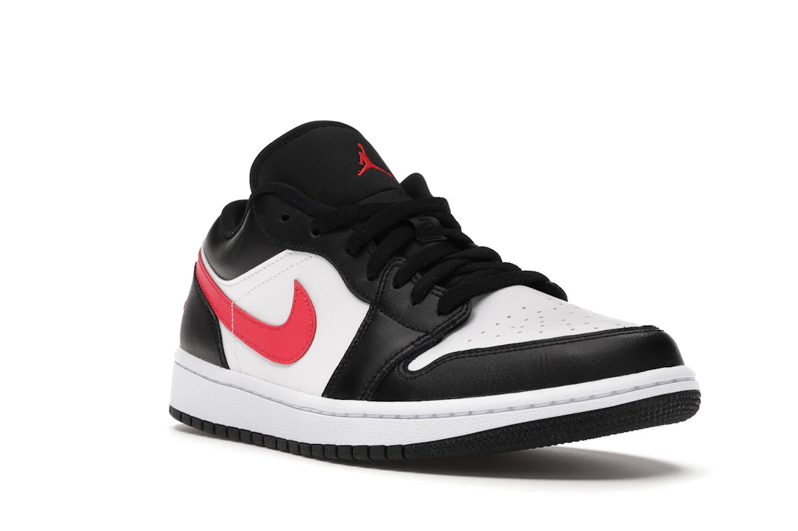 Jordan 1 Low Black Siren Red (Women's) - vue secondaire A