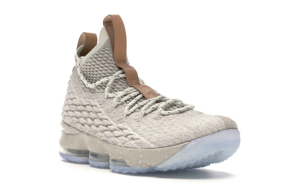 Nike LeBron 15 Ghost - vue secondaire A