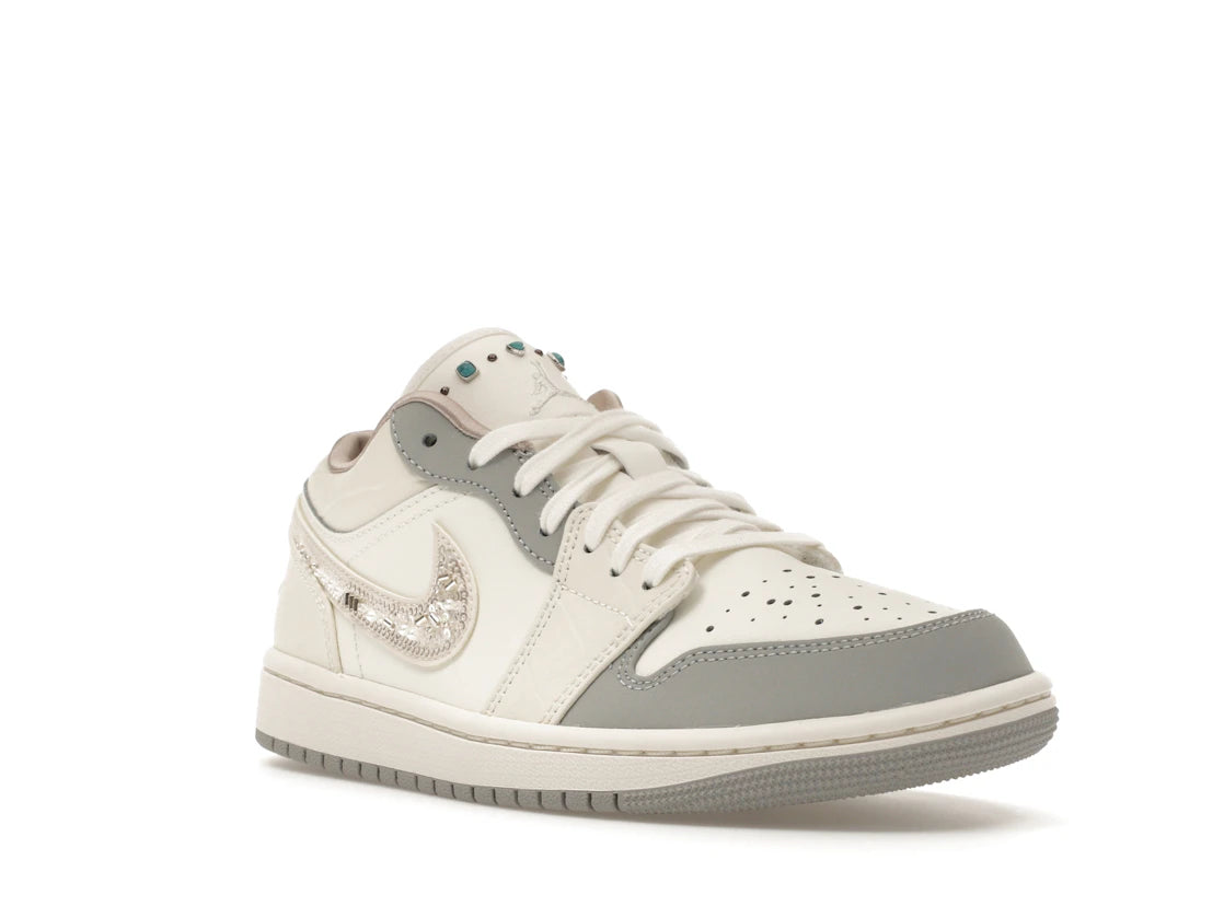Jordan 1 Low Sail Soft Pearl (Damen) - vue secondaire A