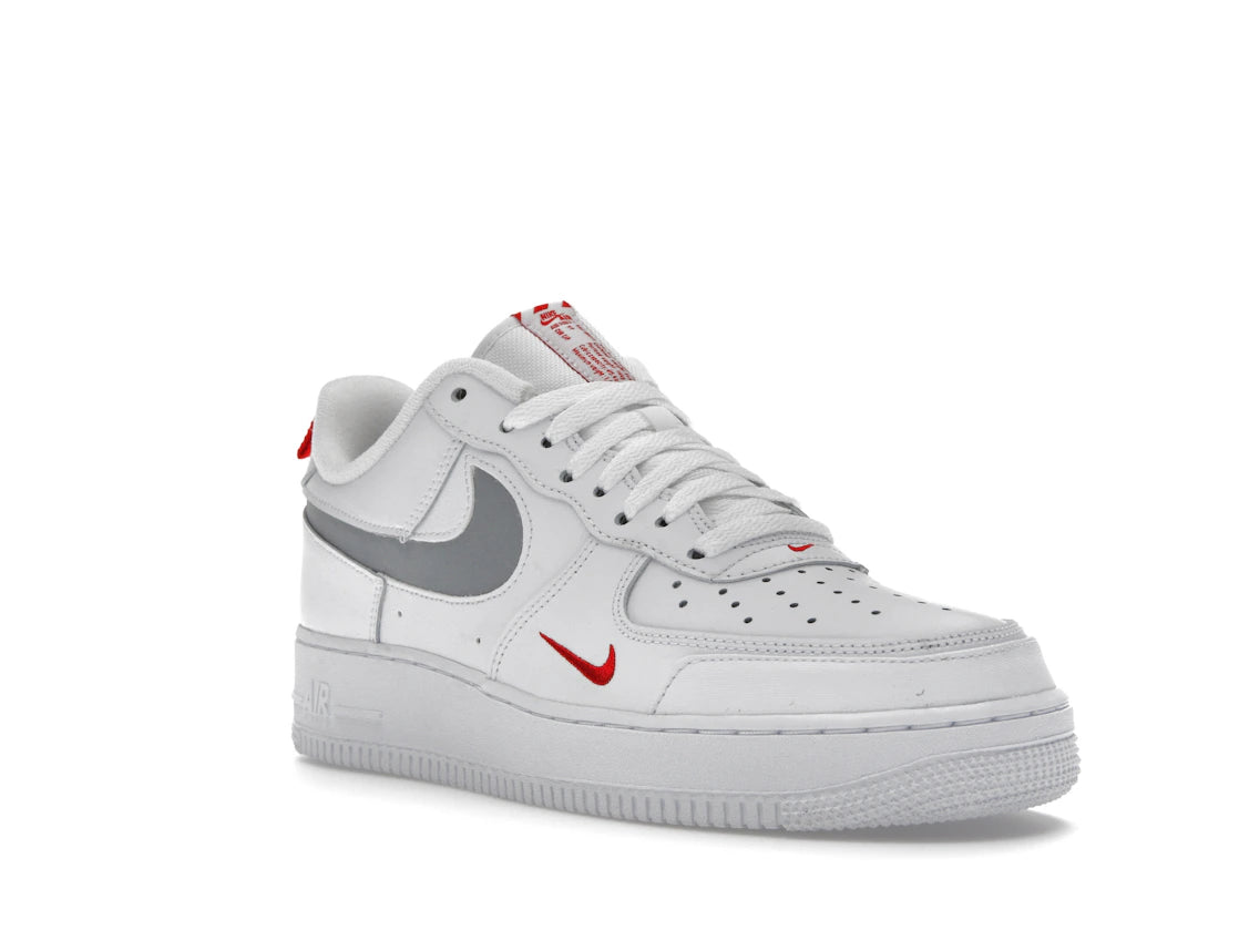 Nike Air Force 1 Low Reflective Swoosh White University Red - vue secondaire A