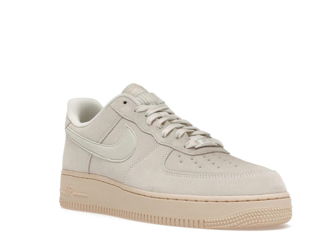 Nike Air Force 1 Low Winter Premium Summit White Suede - vue secondaire A