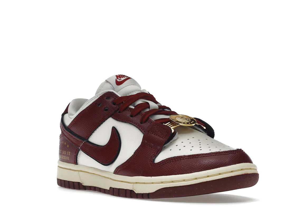 Nike Dunk Low SE Sisterhood Sail Team Red (Women's) - vue secondaire A