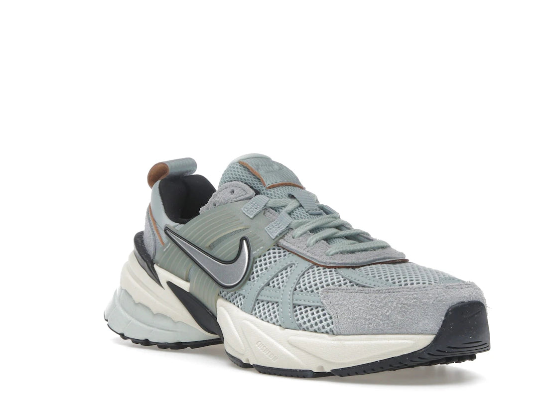 Nike V2K Run Light Pumic Black Chrome (Women's) - vue secondaire A