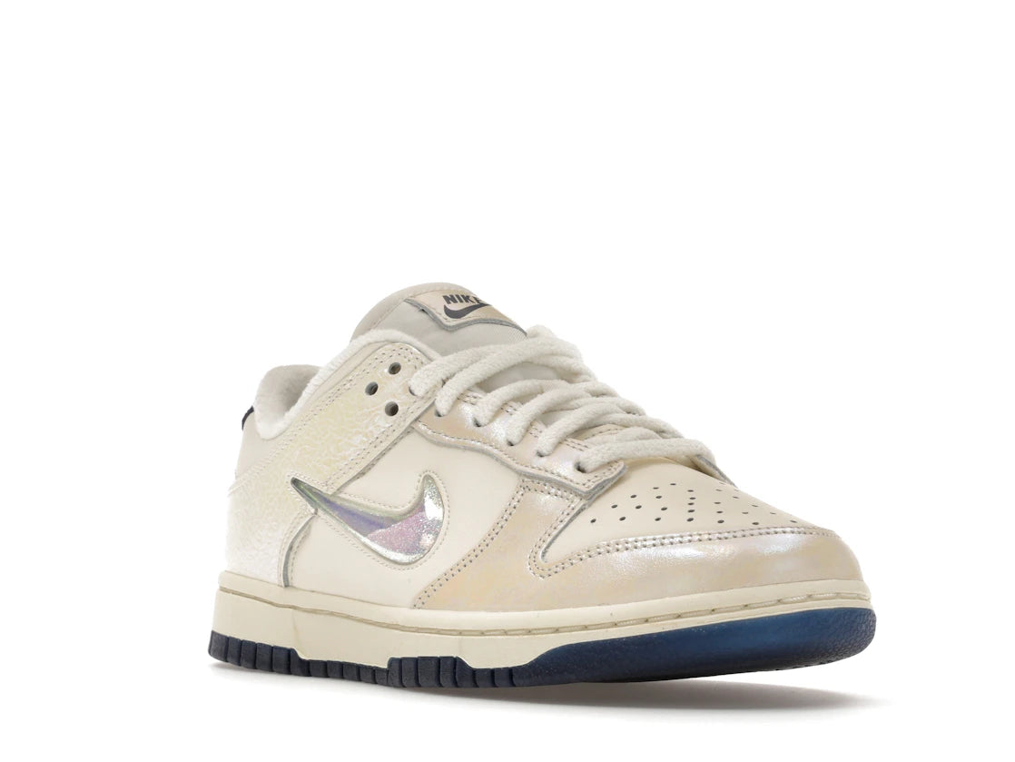 Nike Dunk Low Metallic Jewel Swoosh Sail (Women's) - vue secondaire A