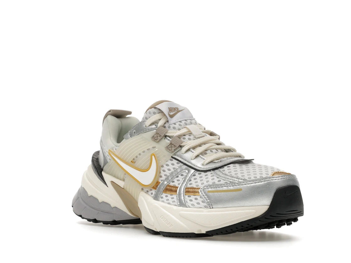 Nike V2K Run Khaki Metallic Silver (Women's) - vue secondaire A