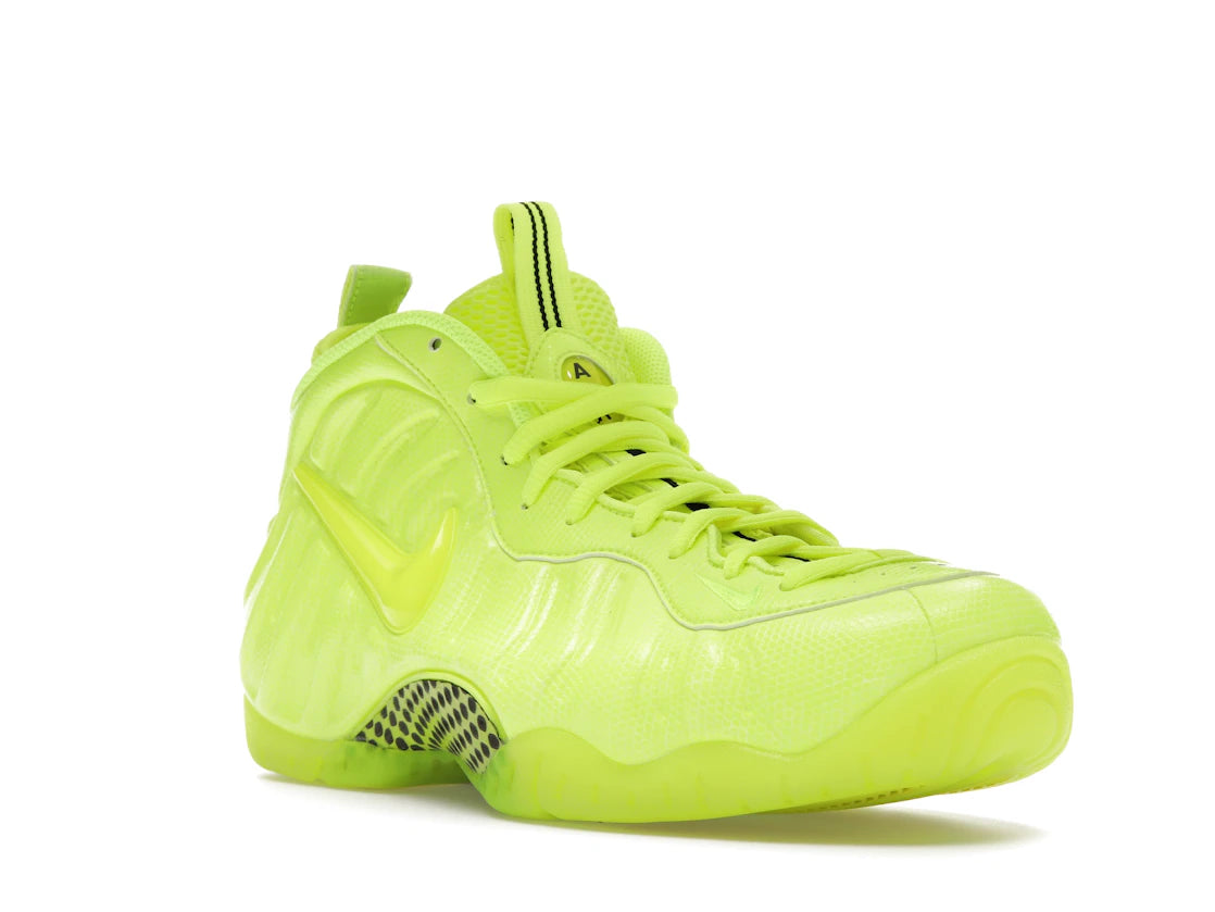 Nike Air Foamposite Pro Volt - vue secondaire A