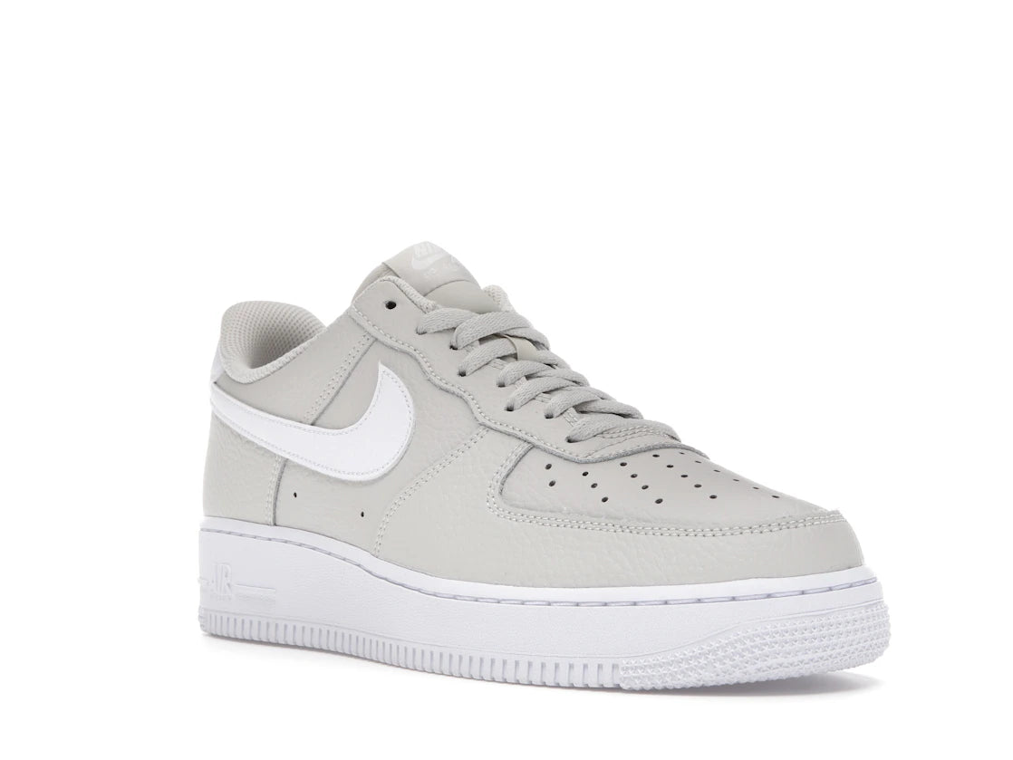 Nike Air Force 1 Low '07 Light Bone White - vue secondaire A