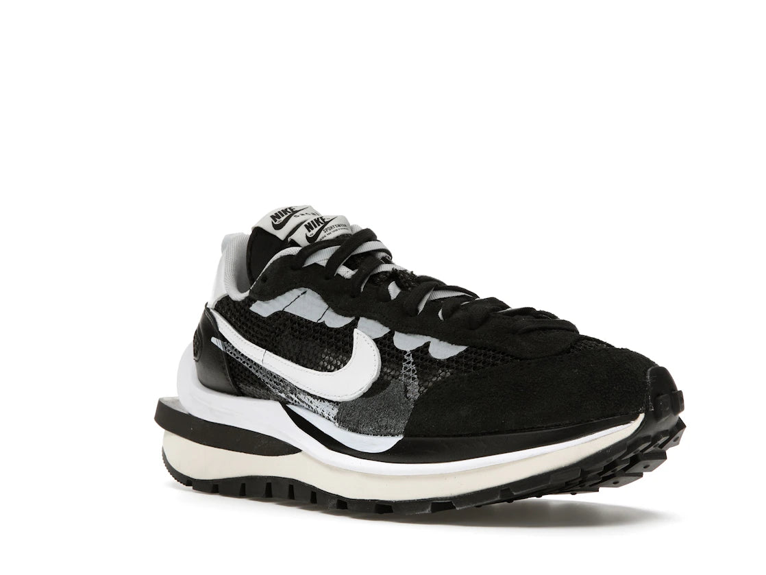 Nike Vaporwaffle sacai Black White - vue secondaire A