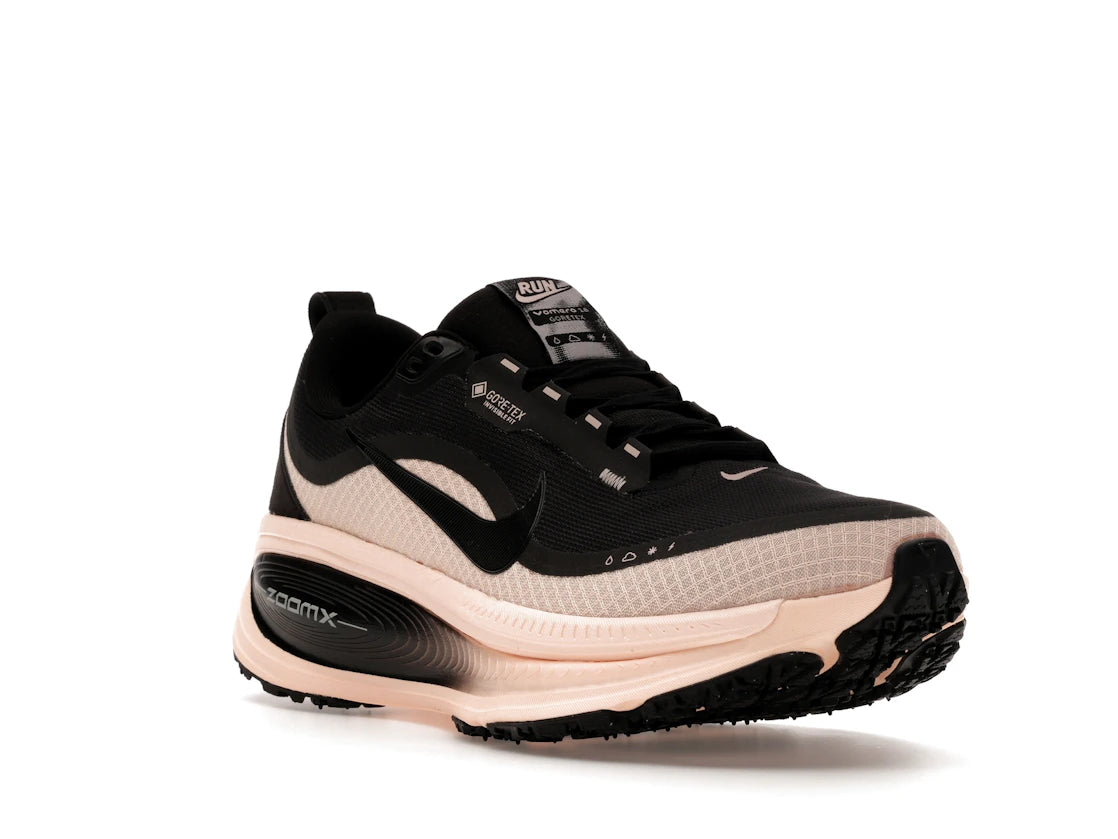 Nike Vomero 18 Gore-Tex Black Crimson Tint (Women's) - vue secondaire A