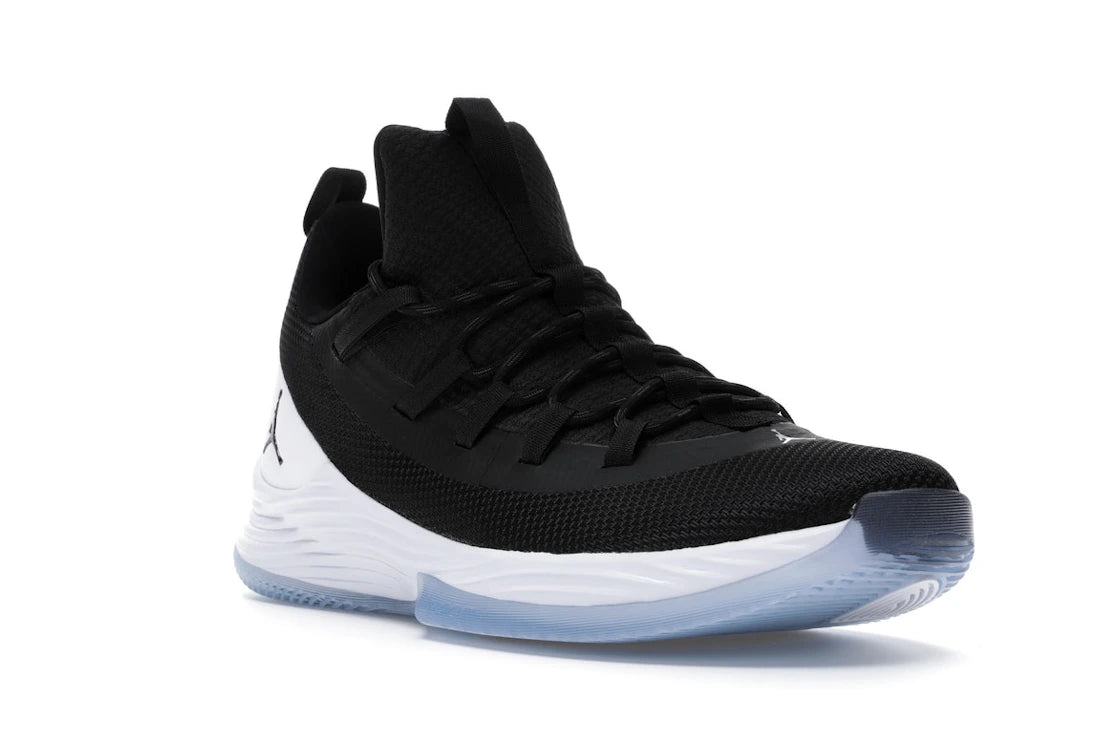 Jordan Ultra Fly 2 Low Black White - vue secondaire A