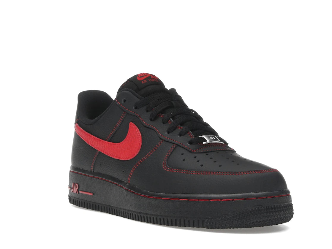 Nike Air Force 1 Low '07 LV8 Bred - vue secondaire A