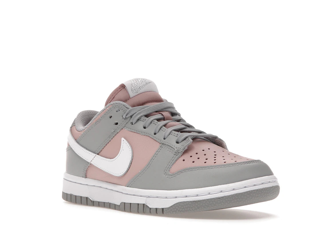 Nike Dunk Low Pink Oxford (Women's) - vue secondaire A