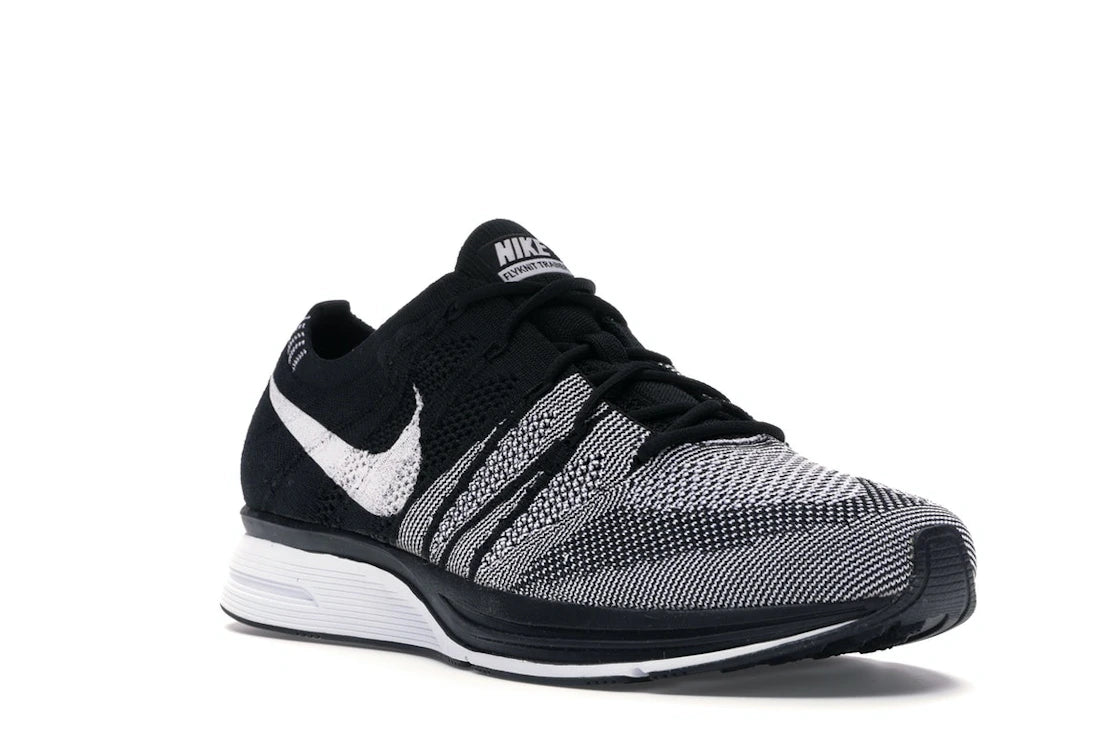 Nike Flyknit Trainer Oreo - vue secondaire A