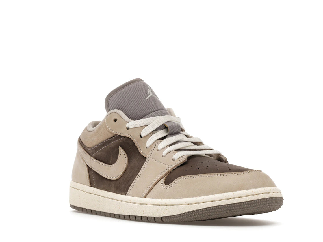 Jordan 1 Low SE Enigma Stone Pale Ivory (Women's) - vue secondaire A