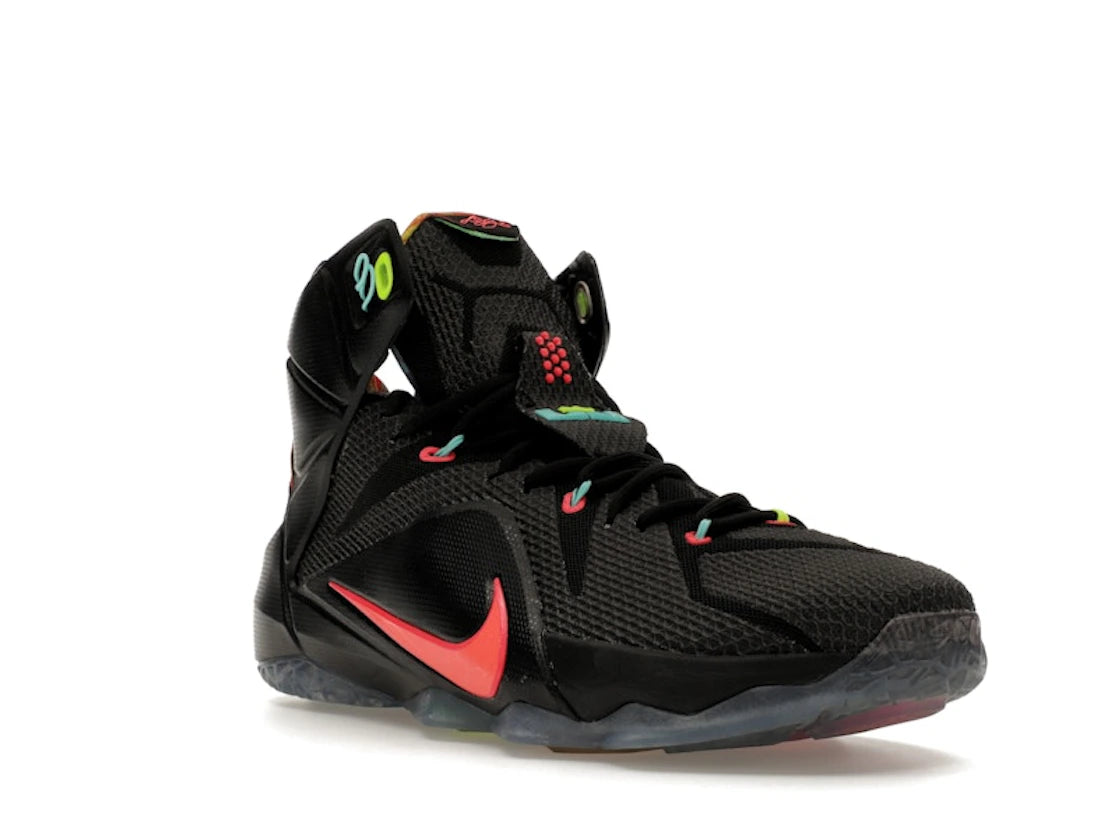 Nike LeBron 12 Data - vue secondaire A
