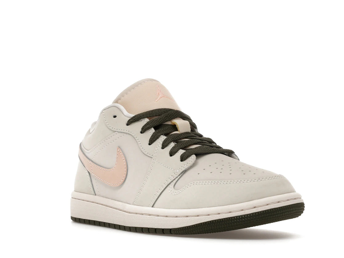 Jordan 1 Low Sail Crimson Tint Khaki (Women's) - vue secondaire A