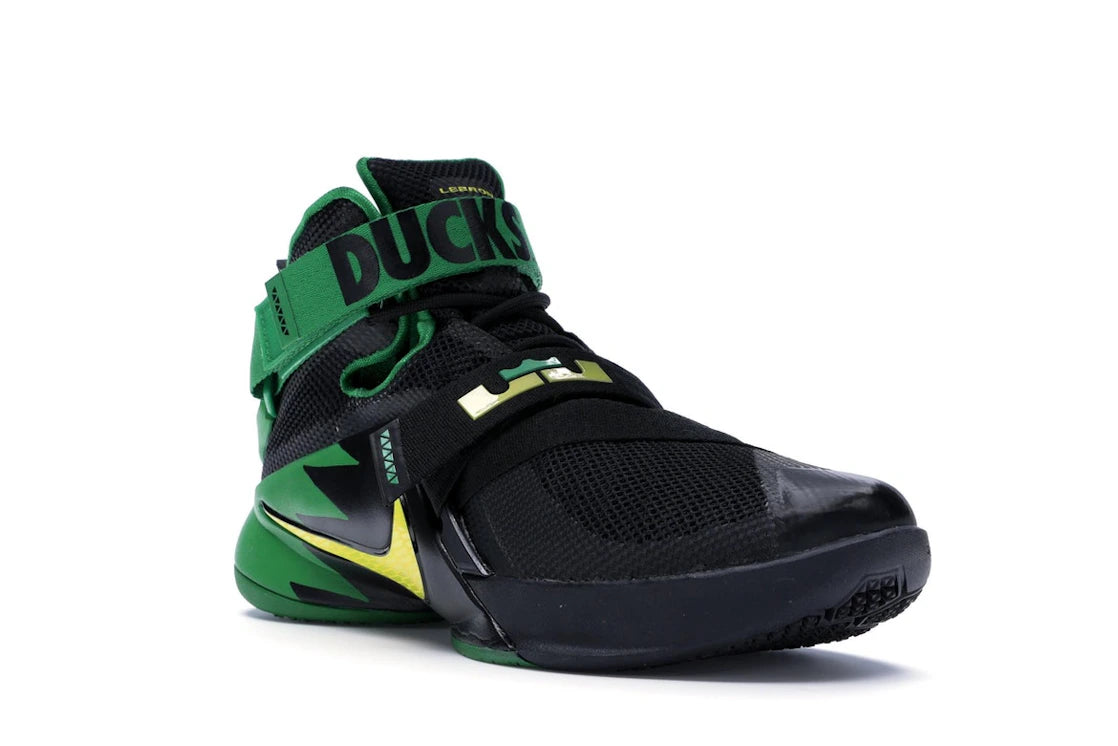 Nike LeBron Zoom Soldier 9 Oregon - vue secondaire A