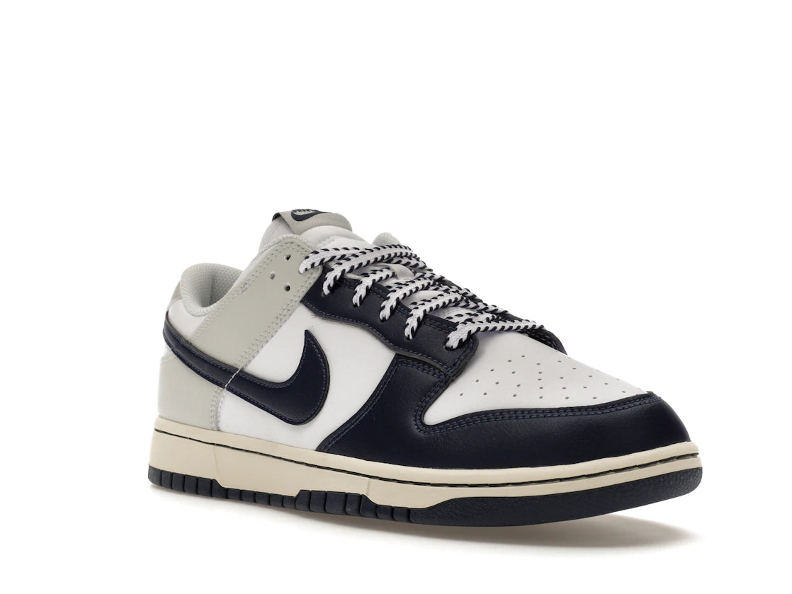 Nike Dunk Low New York Yankees - vue secondaire A