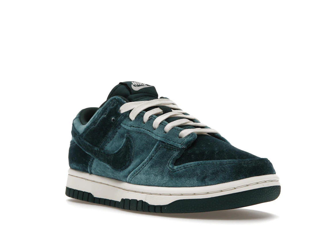 Nike Dunk Low Velvet Teal (Women's) - vue secondaire A
