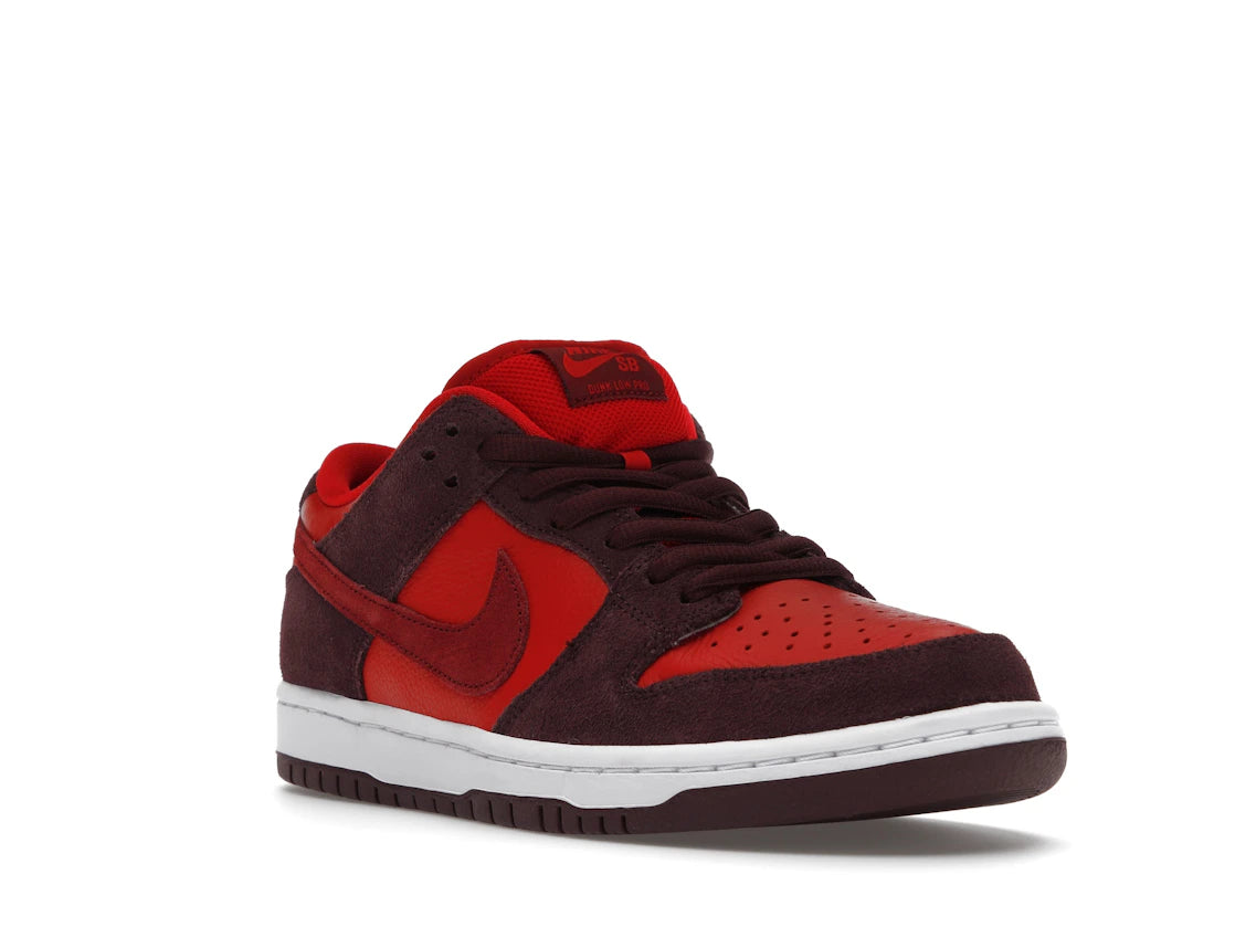 Nike SB Dunk Low Cherry - vue secondaire A
