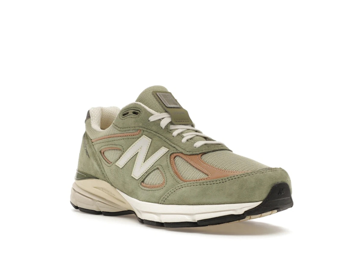New Balance 990v4 MiUSA Teddy Santis Olive Incense - vue secondaire A