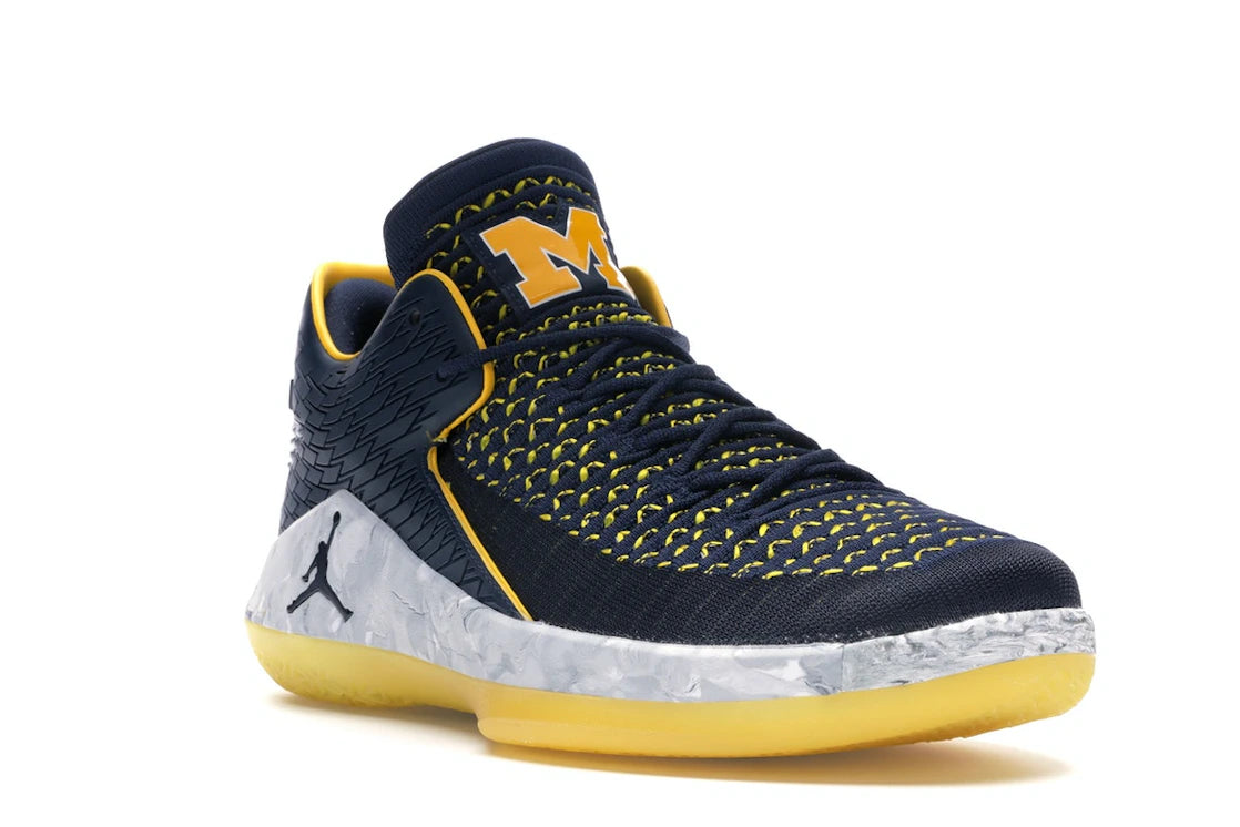Jordan XXXII Low Michigan - vue secondaire A