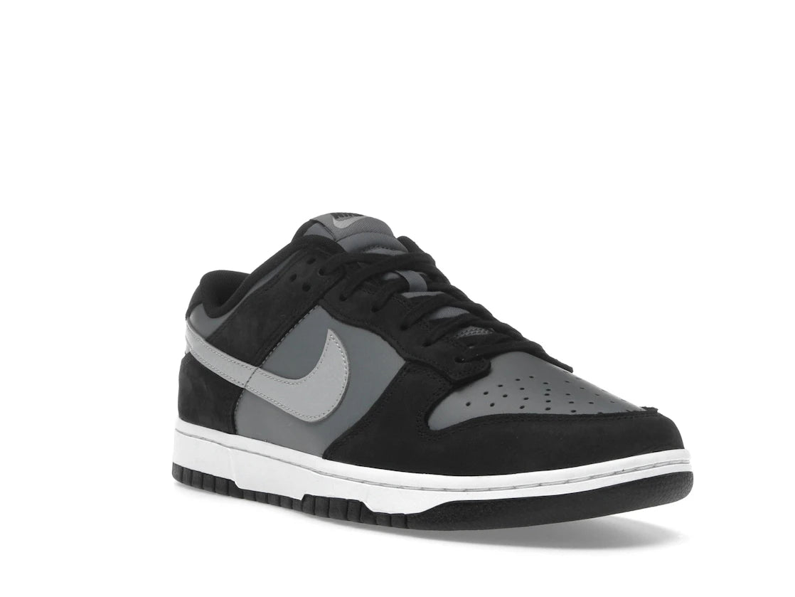Nike Dunk Low Black Light Smoke Grey - vue secondaire A