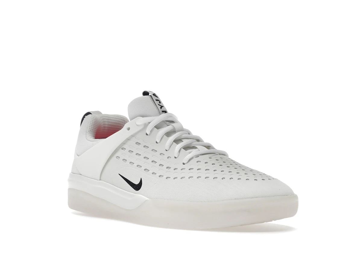 Nike SB Nyjah 3 White Black - vue secondaire A