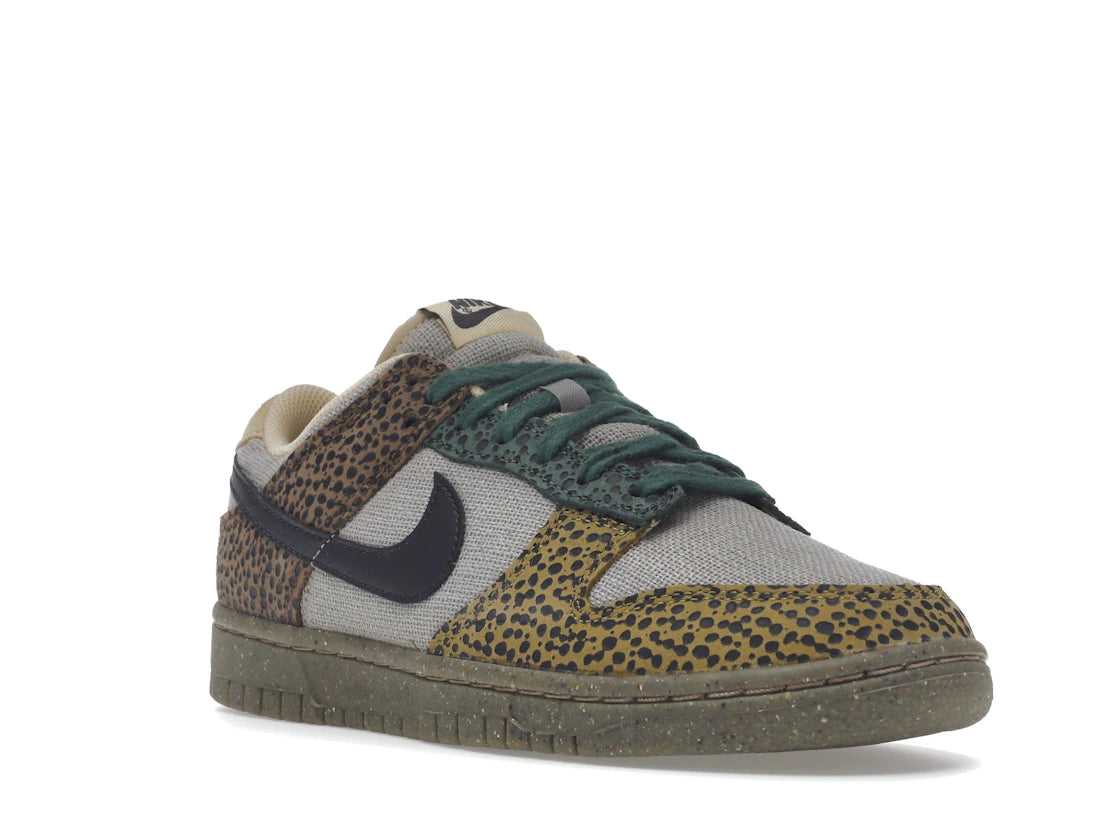 Nike Dunk Low Safari Golden Moss - vue secondaire A