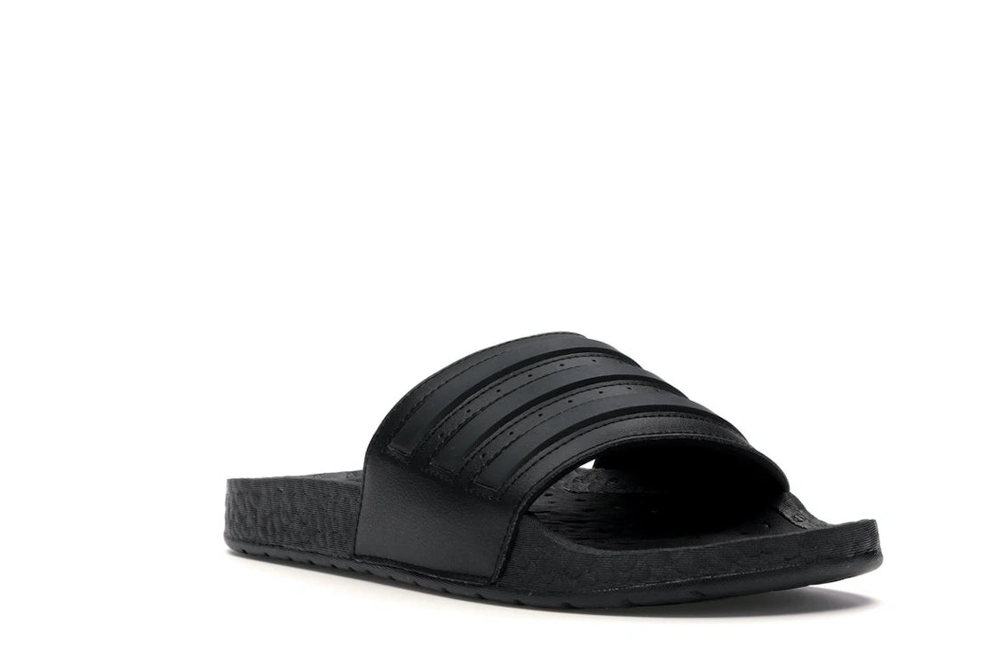 adidas Adilette Boost Triple Black - vue secondaire A