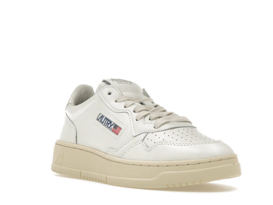 Autry Medalist Leather Low White (Women's) - vue secondaire A