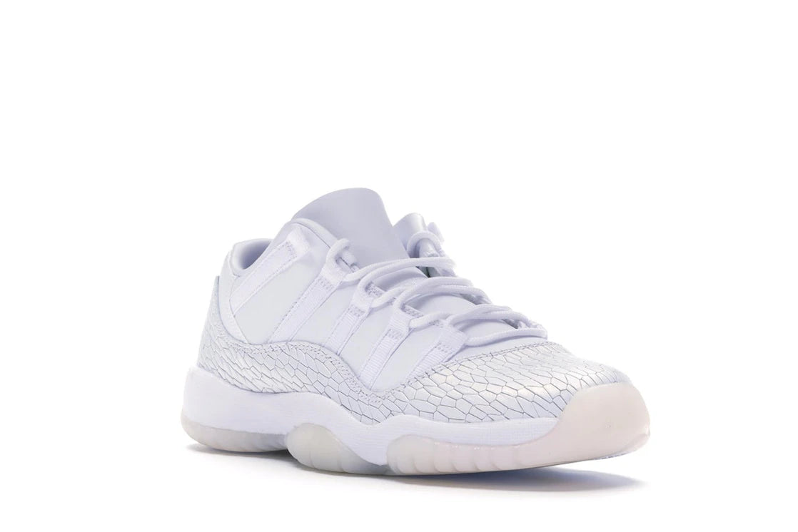 Jordan 11 Retro Low Heiress Pure Platinum (GS) - vue secondaire A
