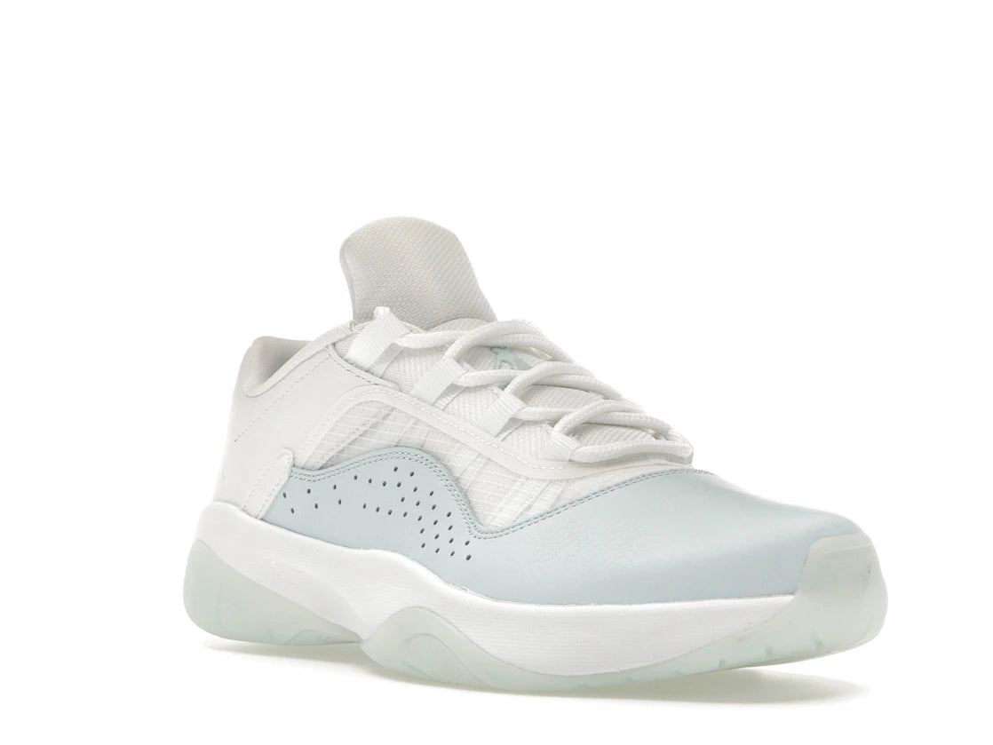 Jordan 11 CMFT Low Igloo (Women's) - vue secondaire A