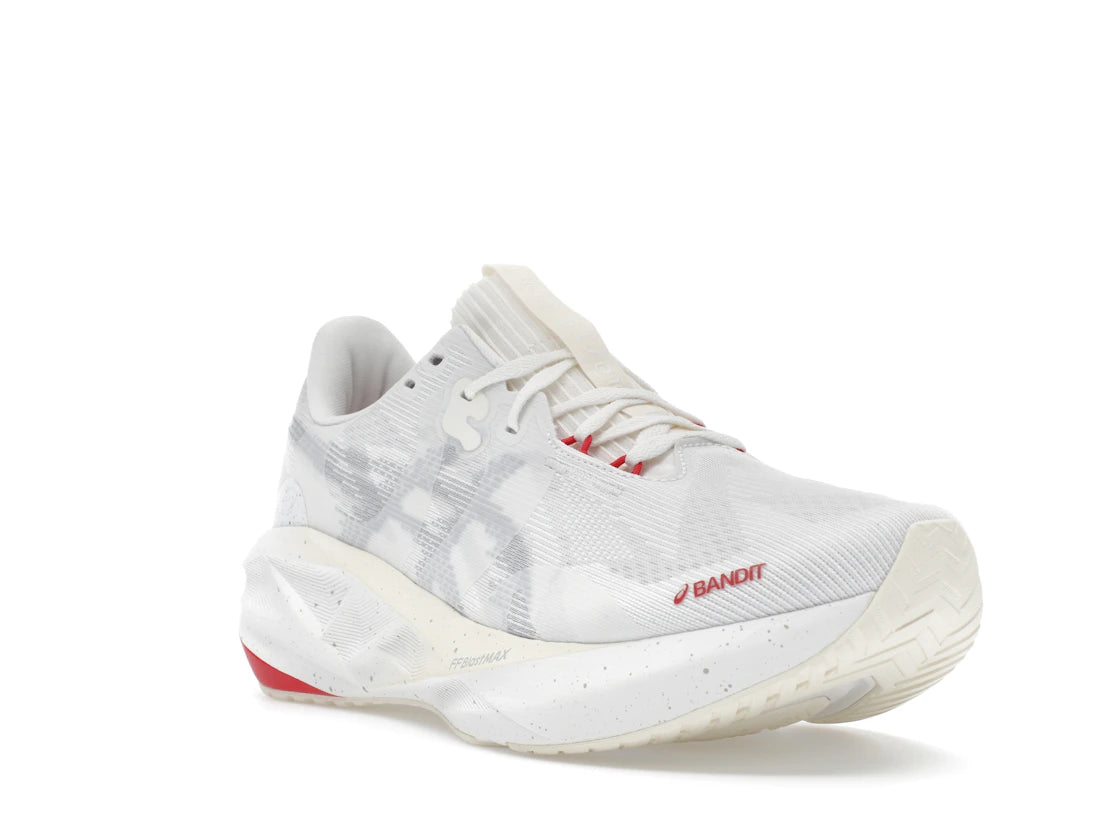 ASICS Novablast 5 Bandit - vue secondaire A