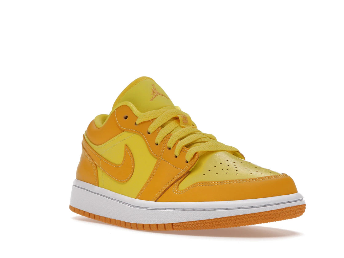 Jordan 1 Low Yellow Strike (Women's) - vue secondaire A