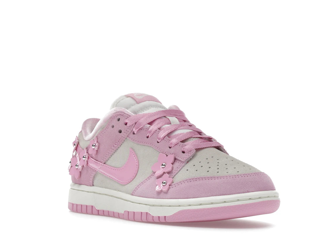 Nike Dunk Low SE Florette Pink Foam (Women's) - vue secondaire A