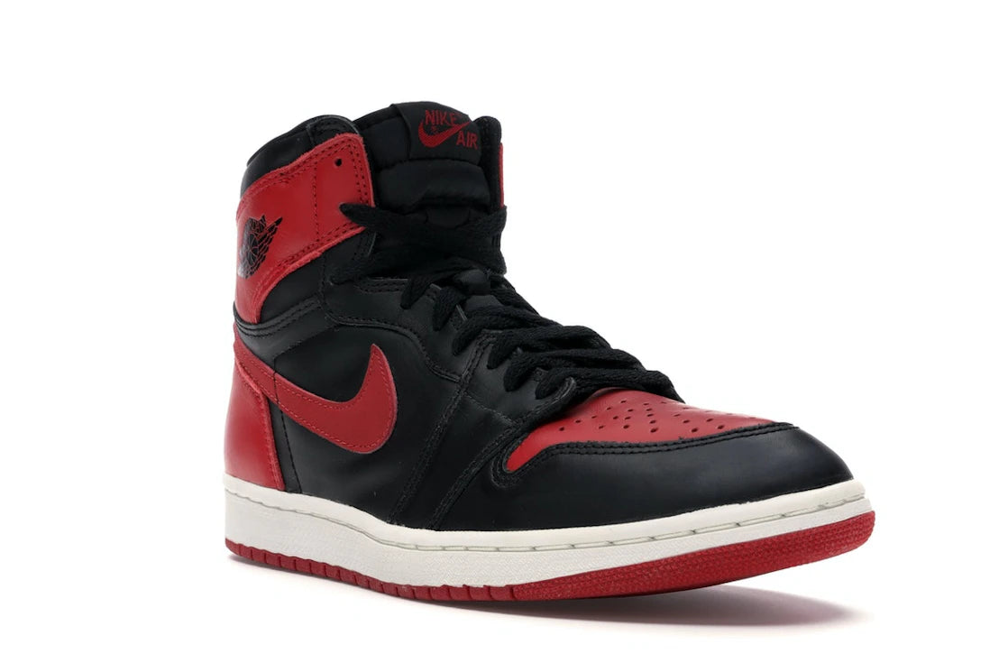 Jordan 1 Retro Bred (1994) - vue secondaire A