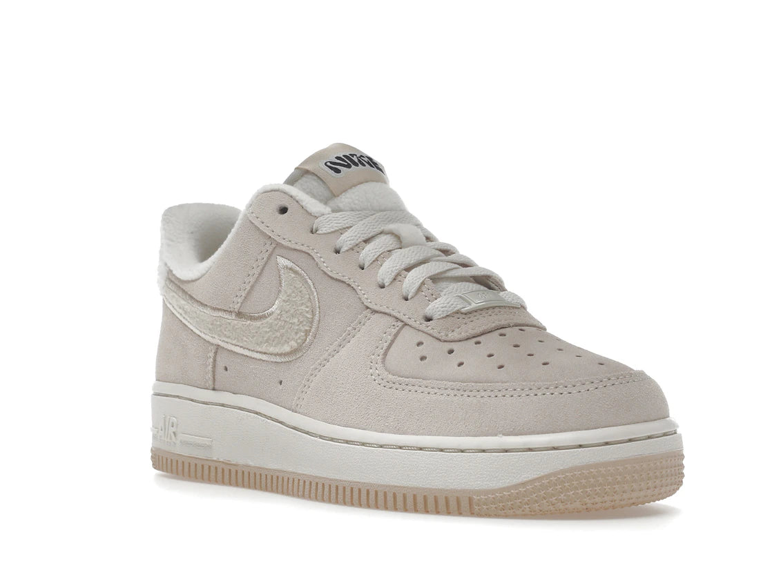 Nike Air Force 1 Low '07 SE Sanddrift Gum Fleece (Women's) - vue secondaire A