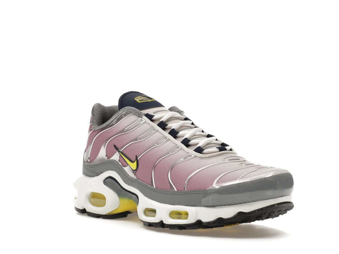 Nike Air Max Plus Violet Dust High Voltage (Women's) - vue secondaire A