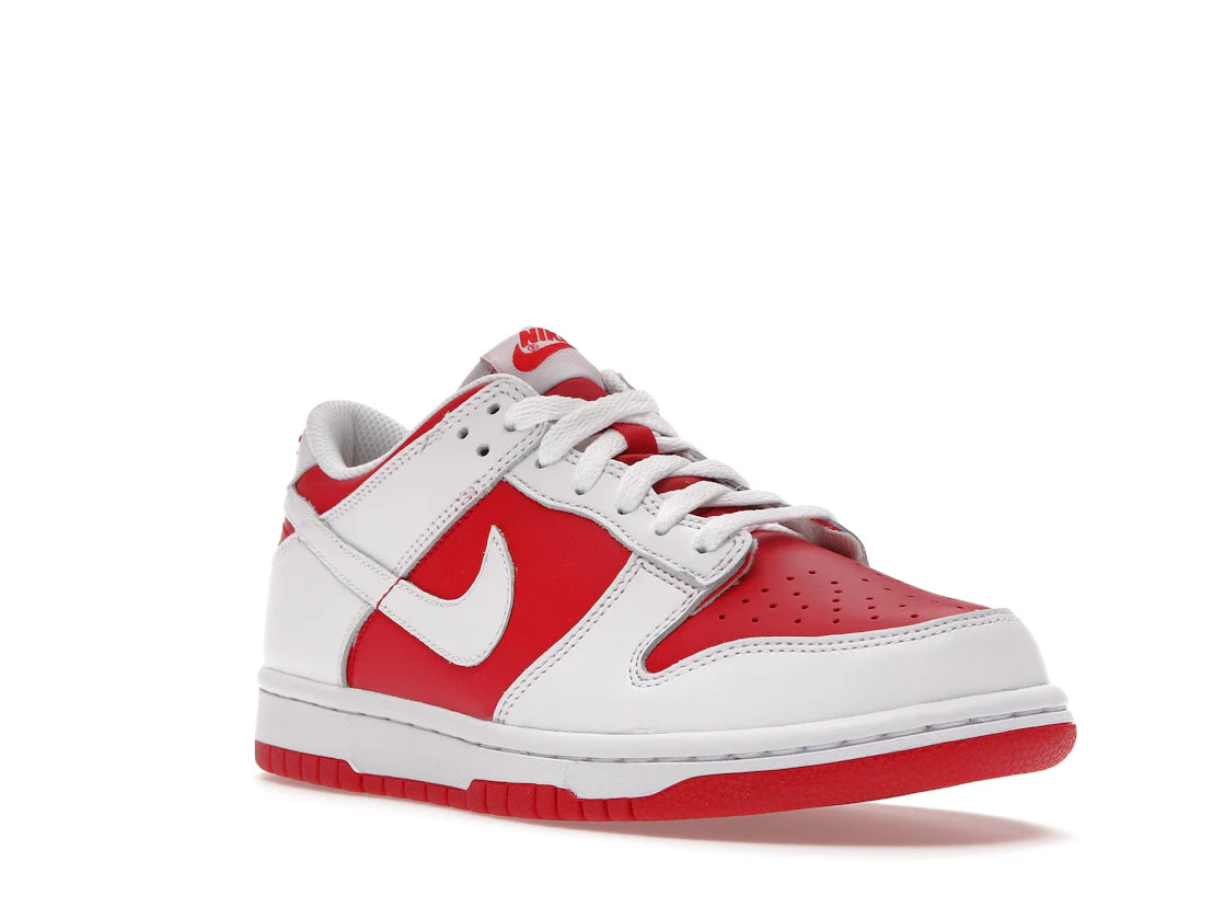 Nike Dunk Low Championship Red (GS) - vue secondaire A