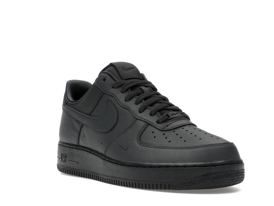 Nike Air Force 1 Low .SWOOSH Dirty Triple Black - vue secondaire A