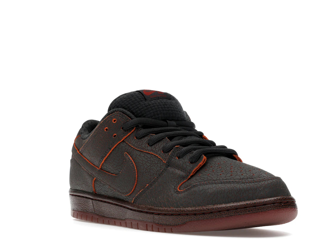 Nike Dunk SB Low Krampus - vue secondaire A