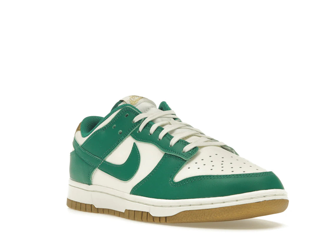 Nike Dunk Low Malachite University Gold (Women's) - vue secondaire A