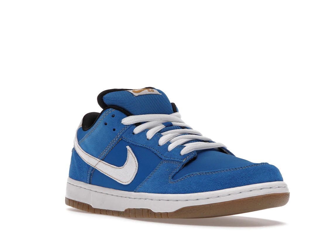Nike SB Dunk Low Street Fighter Chun Li - vue secondaire A