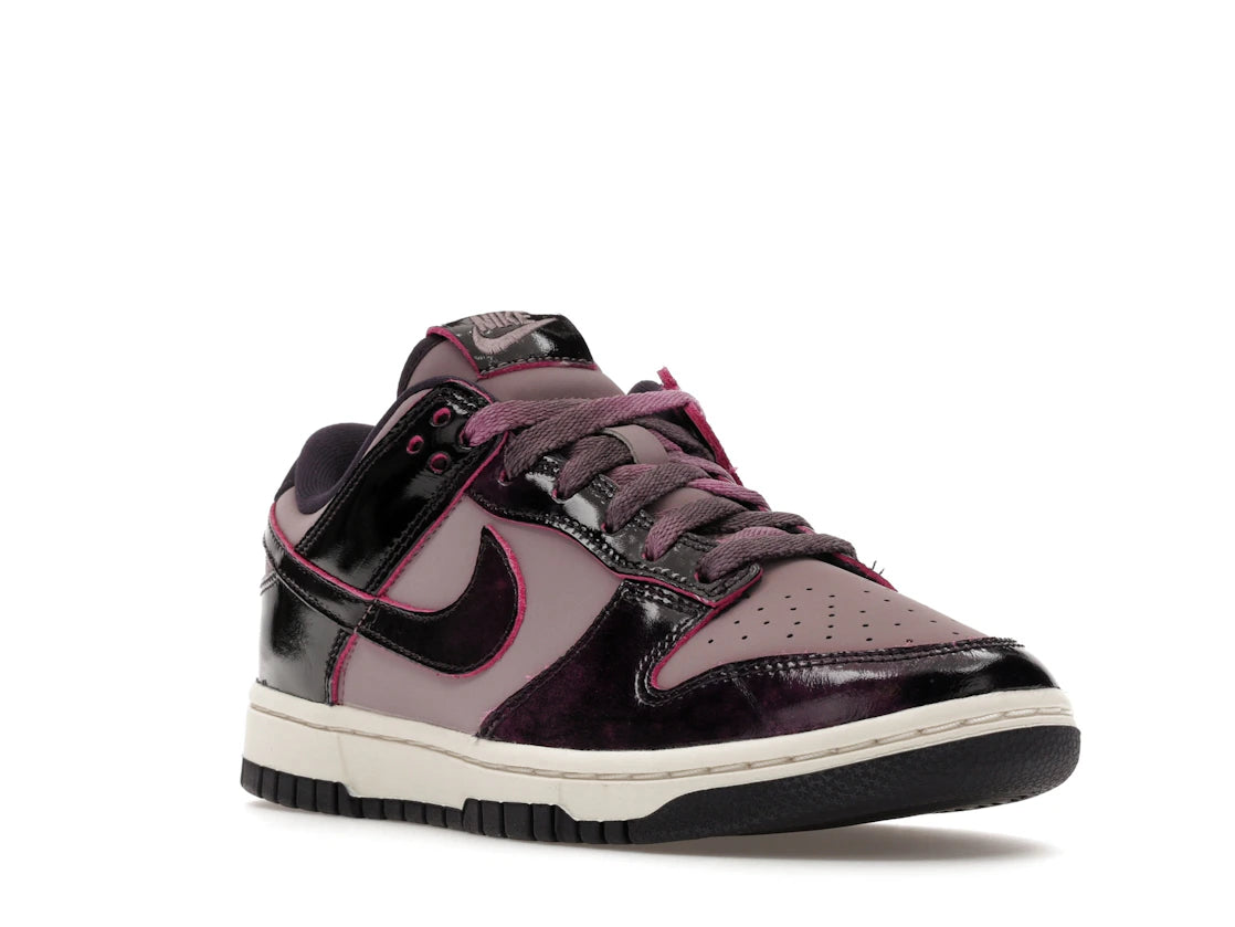 Nike Dunk Low SE Panda-Monium Light Violet Ore (Women's) - vue secondaire A